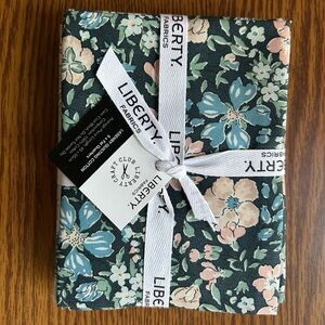 COLLECTOR'S HOME 100% Cotton Fat Quarter Fabric Bundle Blue Floral High Quality